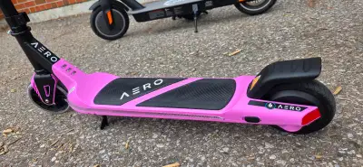 Aero iSporter G6 eScooter (kids, like new condition), View more