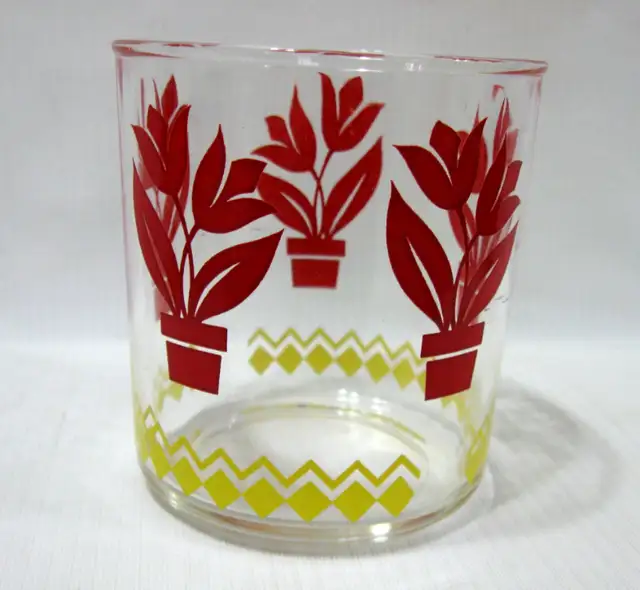 Hard toFind Vintage 1950s Hazel Atlas  Glass Tulip Flower vases in Arts & Collectibles in West Island - Image 4