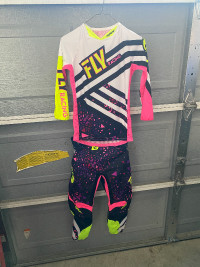 Fly Racing Youth Kinetic Jersey and Pant Combo