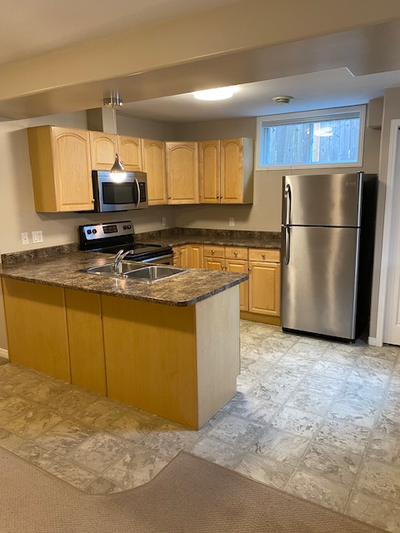 (FOR ONE PERSON ONLY) AVAILABLE NOW OR FEB 1St. IDEAL FOR A YOUNG PROFESSIONAL, RESIDENCY/NURSE/PhD,...