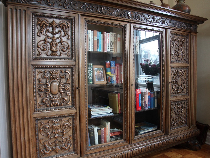 Meubles anciens du 19e siècle / Furnitures from 19th century Articles