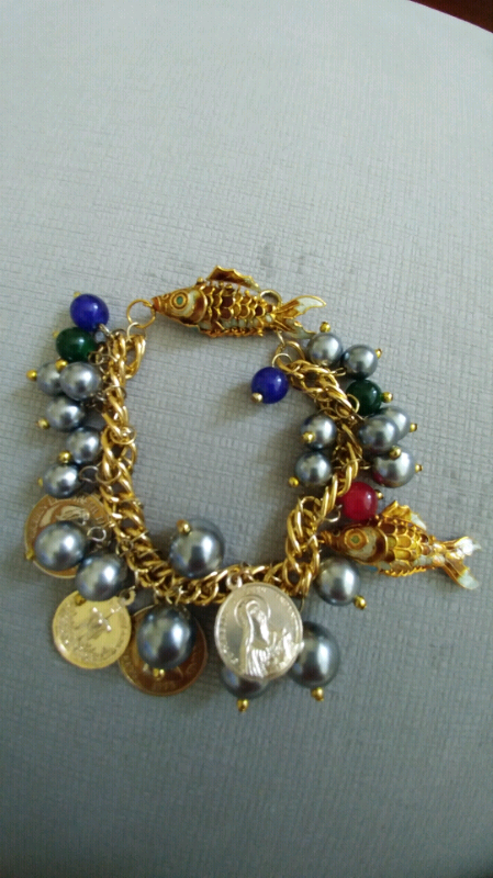9  bracelets différents  in Garage Sales in City of Montréal - Image 10