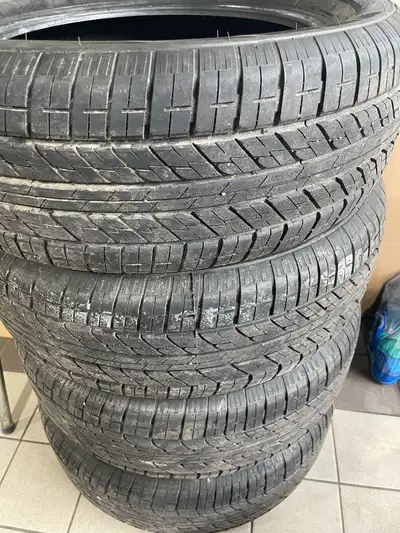 tires in very good condition like new 9/32nd tread