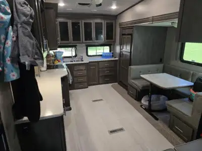 2020 Rockwood 2622RK Fifth Wheel | Rear Kitchen | Auto-Level, View more