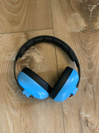 Baby banz noise cancelling headphones (earmuffs)