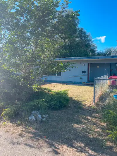 Half Duplex For Rent in Coldstream