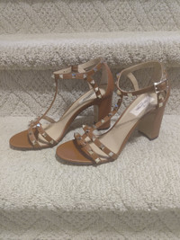 Valentino (AUTHENTIC) Garavani Rockstud Slingback Block Healed