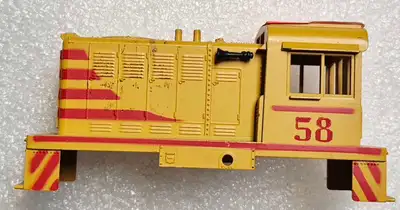 ATHEARN HO HUSTLER LOCO SHELL ITEM IS IN NEW CONDITION. ASKING $2 LOCAL PICK-UP PREFERRED; LOCAL REG...