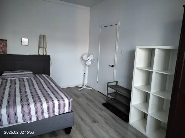 Nice room,  One min to metro Monk, All included, For female only