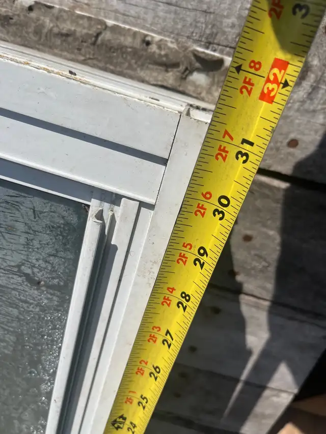 Used Aluminum Side Slider Window  in Windows, Doors & Trim in Oakville / Halton Region - Image 6