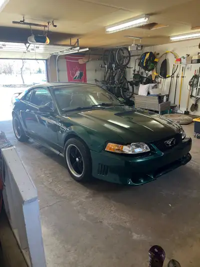 78,000km V6 2002 No radio