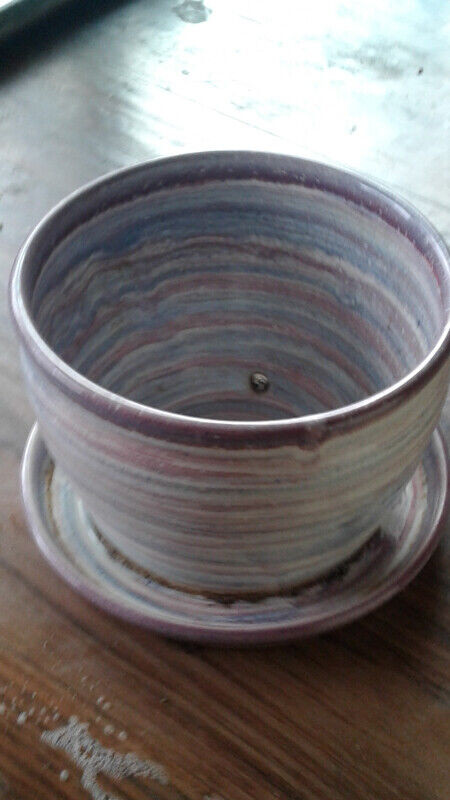 Ceramic Planter Pink and Blue stripes in Plants, Fertilizer & Soil in Abbotsford - Image 3