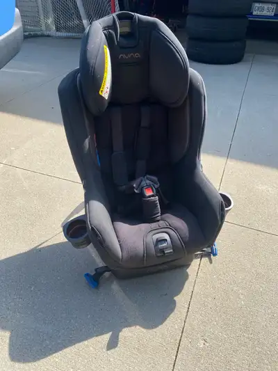 Nuna Rava Convertible Car Seat - 6 years left before expiry, View more