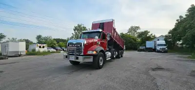 2010 Mack Granite GU813 505 MP8 - DPF - No DEF Required 686,000KM Hendrickson Steerable Lift Axle 20...