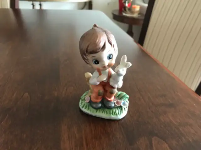 Figurines en porcelaine in Arts & Collectibles in Drummondville - Image 9