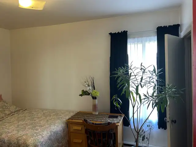 1 ou 2 chambres dans 5 1/2 coloc mixte in Long Term Rentals in City of Montréal - Image 8