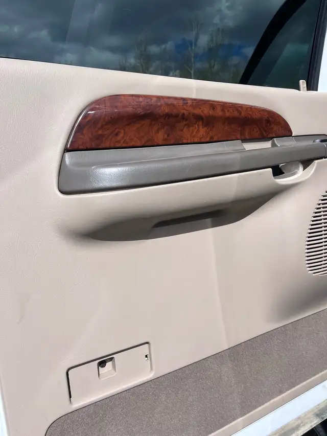 Custom 2002 Ford Excursion470492955636541447