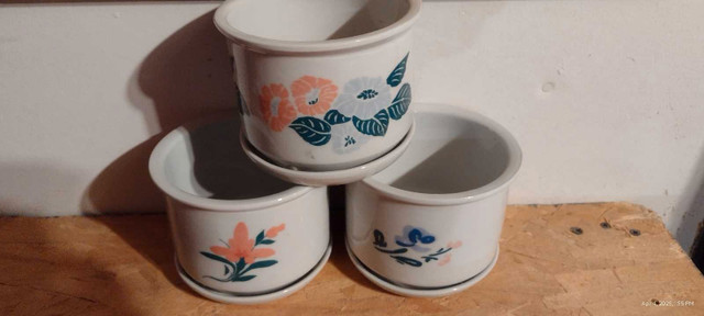 CERAMIC POTS in Plants, Fertilizer & Soil in Calgary