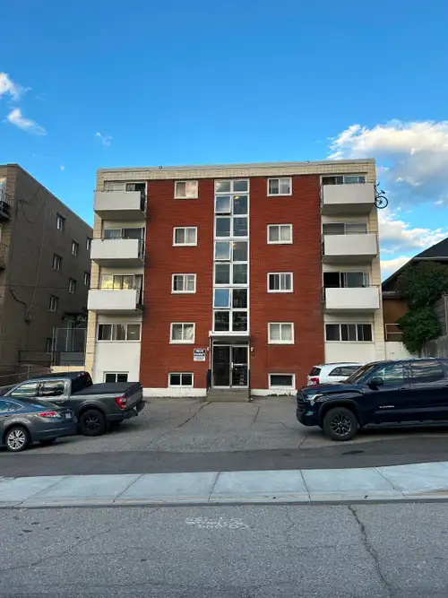 Just off 17 Ave SW in beautiful Bankveiw. New kitchen with quartz counters.