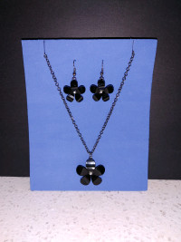 Black Jewellery Set - Flower Design