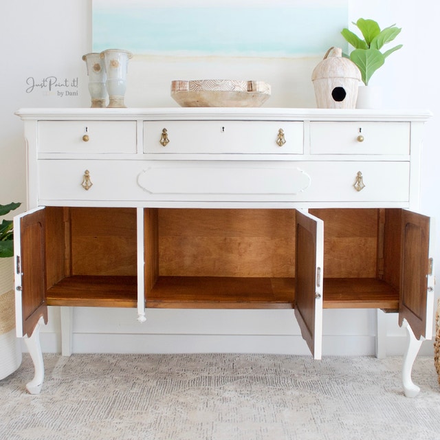 Creamy Off White Antique French Style Buffet / Sideboard Hutches