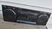 Panasonic XBS RX-CS750 vintage radio cassette player