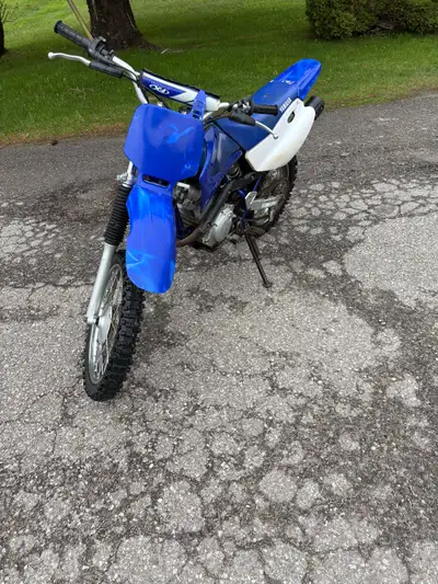 2000 ttr125 Runs good, goes through the gears Just cleaned carb and adjusted front brake, should be...