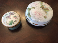 Vintage Limoges France trinket box. Set of two.