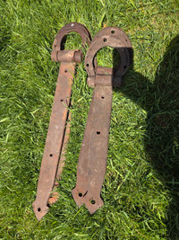 4 Vintage barn door hinges 