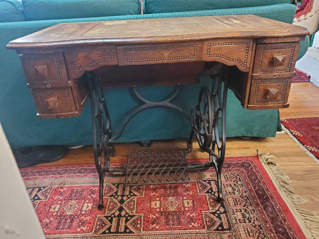 Antique table ( priced to sell) in Other Tables in City of Toronto