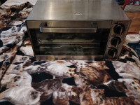 Used Stainless Steel Hamilton Beach Toaster Oven Model 31401C 