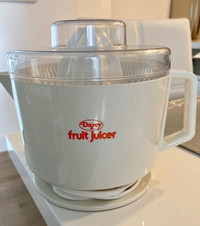 Vintage Fruit Juicer by Dazey NEVER USED