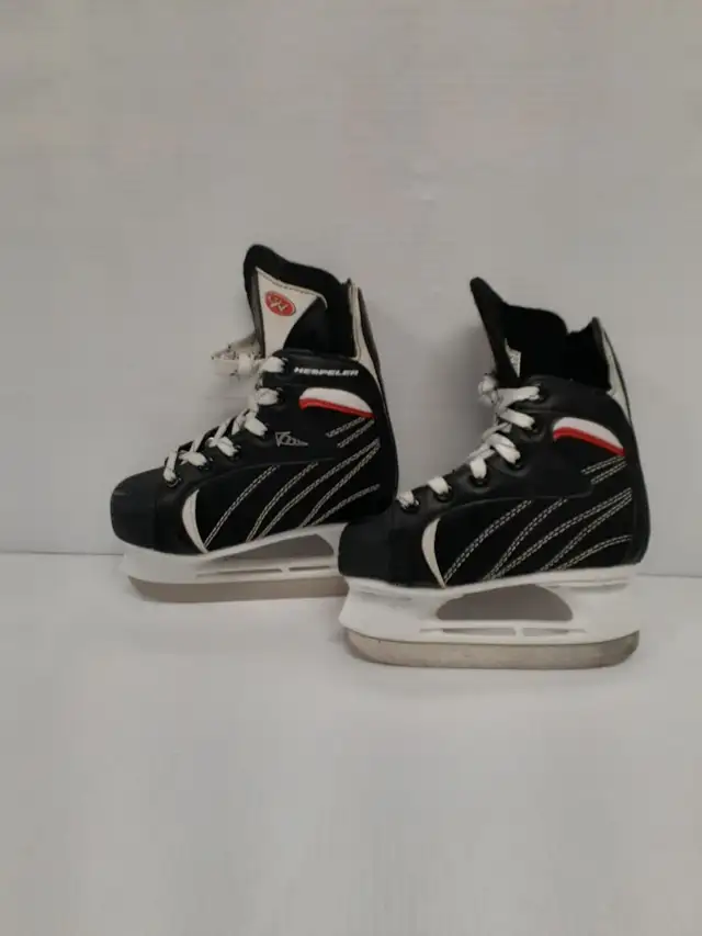 (N14757-1) Hespeler Kids Ice Hockey Skates in Other in Calgary - Image 4