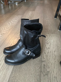 Frye Veronica boots