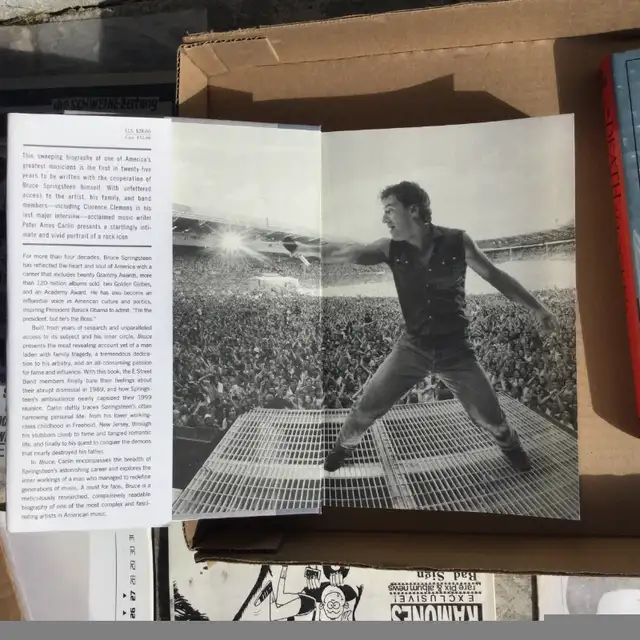 Bruce Springsteen -Penthouse Poster -Still Sealed- 36 x22 + Book in Arts & Collectibles in Oshawa / Durham Region - Image 6