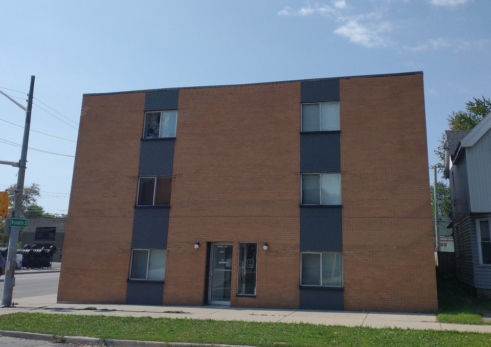 Downtown. 1 Bedroom Apt. All incl. utils. $1,125 2
