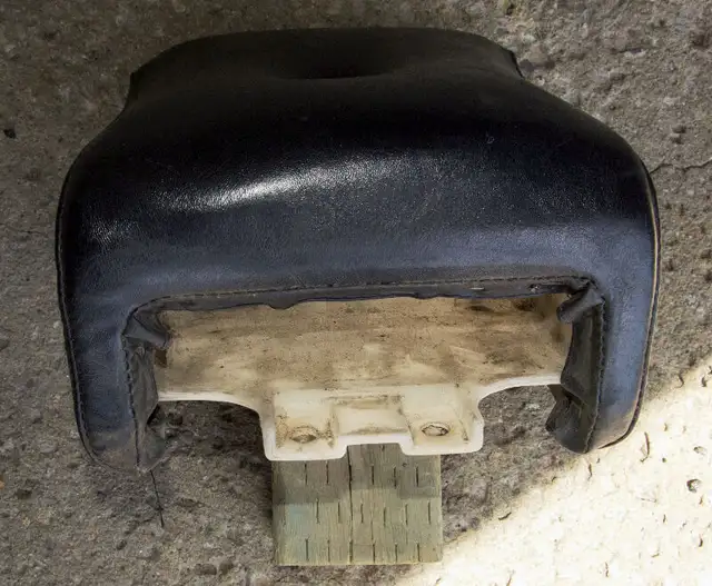 Yamaha Siège passager in Motorcycle Parts & Accessories in Laval / North Shore - Image 4