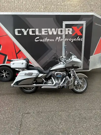 CVO Roadglide Rebuilt 110 engine Rebuilt crank from Jprecision New SE cams 255 New oils New battery...