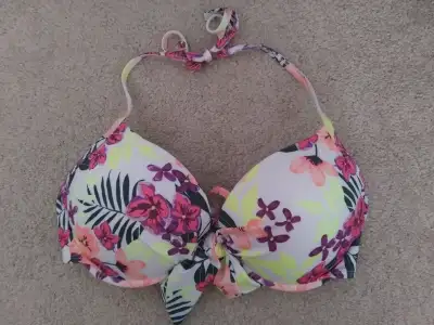 *BRAND NEW* Women Swim Tops x2, View more