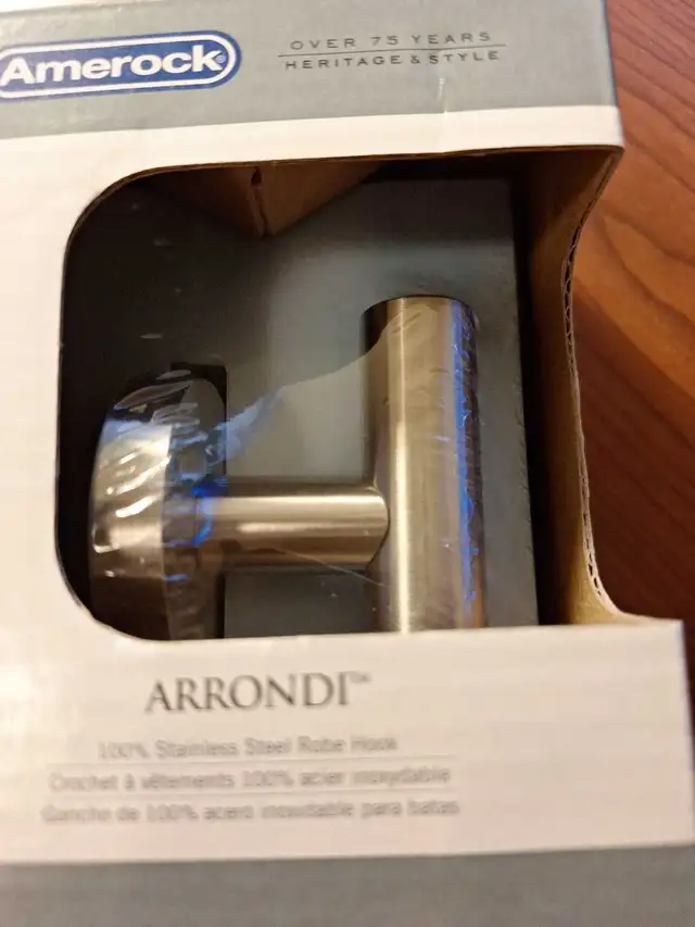 Amerock Arrondi Robe Hooks (3) in Home Décor & Accents in Lethbridge - Image 3