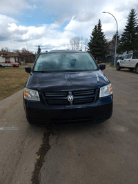 2010 dodge grand caravan stow and go 