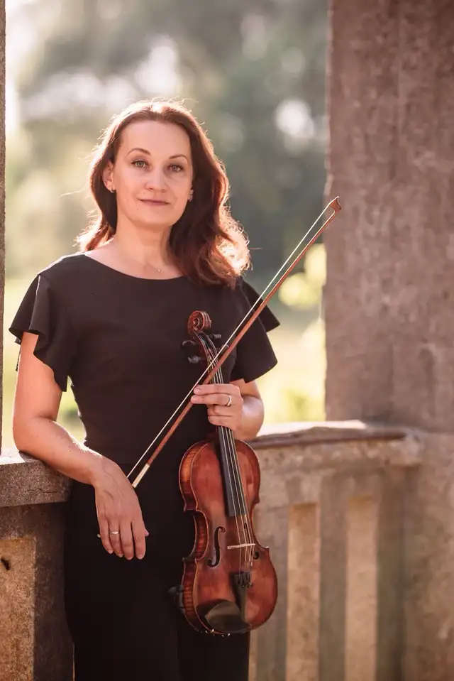 Violin Lessons at Yonge and Ckark