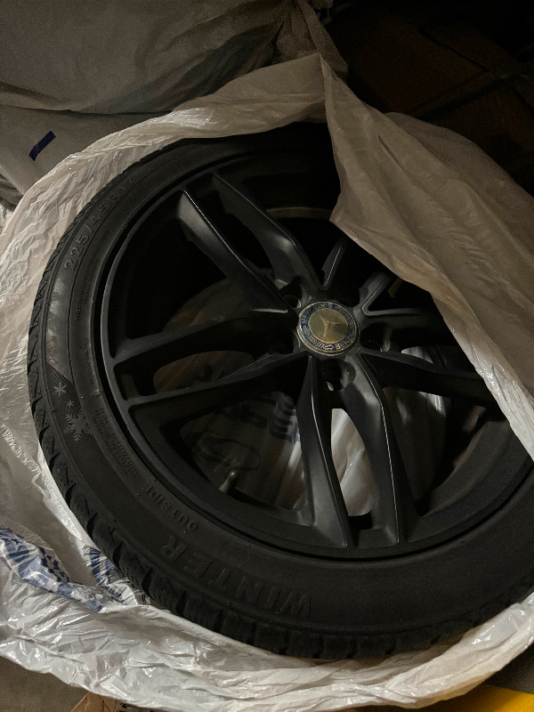 Mercedes Winter Evergreen Tires on Rims in Tires & Rims in Oakville / Halton Region