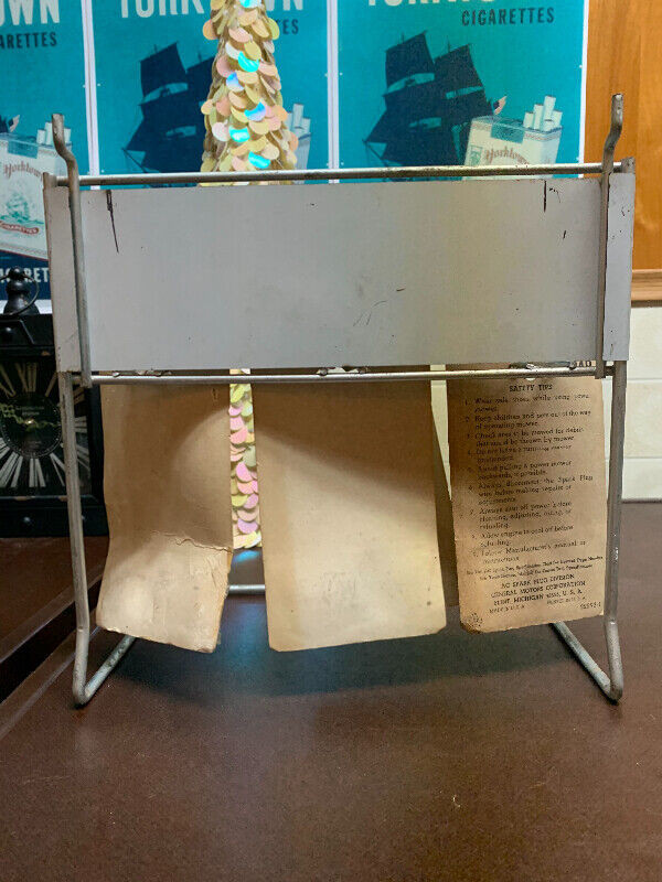 Vintage AC Spark Plugs & Sales Display Stand - $250 in Arts & Collectibles in Norfolk County - Image 4