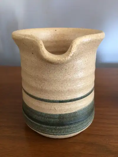 POTERIE MILK POT À LAIT CRÉMIER CÉRAMIQUE VINTAGE A + M GAGNON, View more