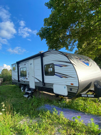 Salem Cruise Light camping trailer