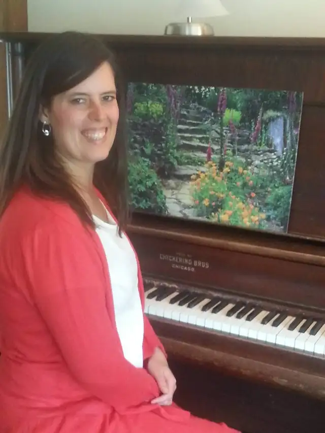 Experienced Piano Teacher available for In-home Lessons!