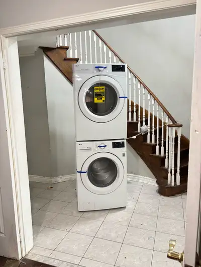 Like NEW LG washer dryer can DELIVER, View more