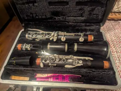 Bundy clarinet flute used , View more