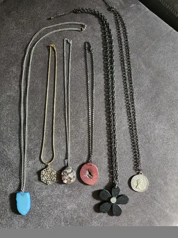 *Unique* HANDCRAFTED necklaces ($5 ea./any 3 for $10) in Jewellery & Watches in Fredericton - Image 3
